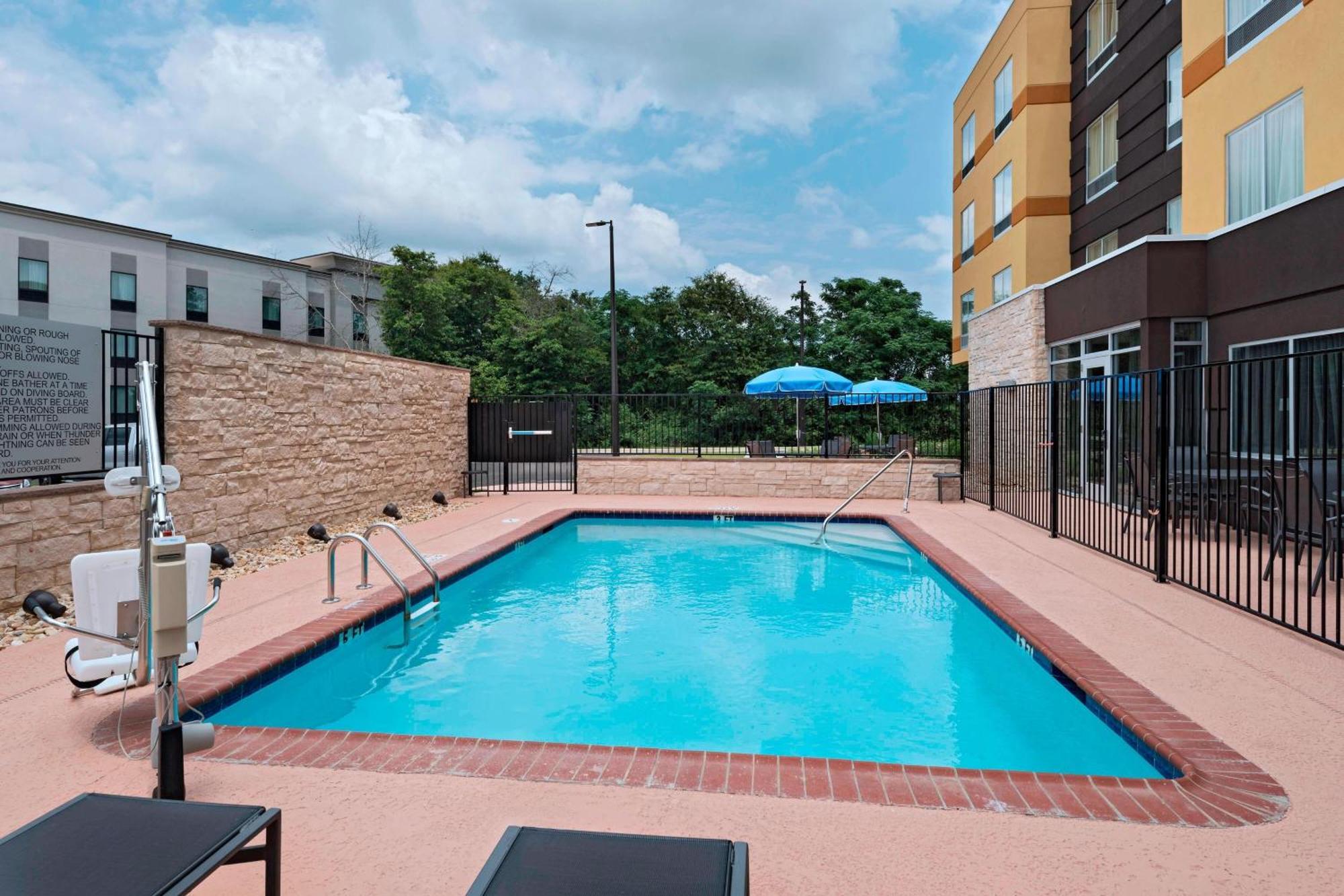 Fairfield Inn & Suites By Marriott Dublin Exterior photo